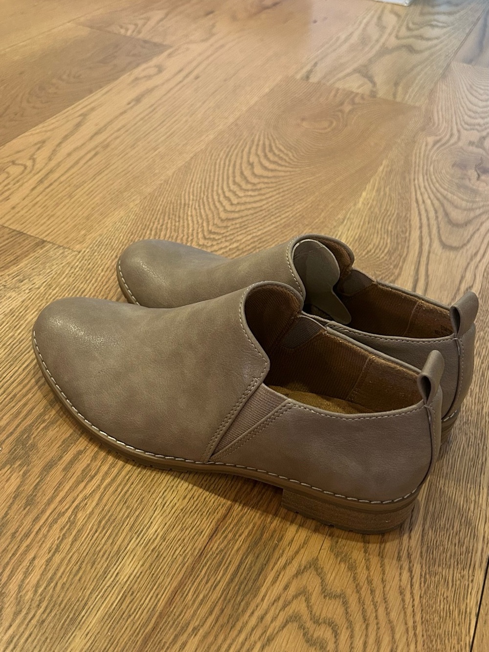Eurosoft by Söfft Taupe/Gray Comfort Ankle Booties Slip-On Low Heel (size 8)